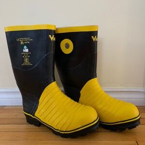 Viking Miner safety toe boots